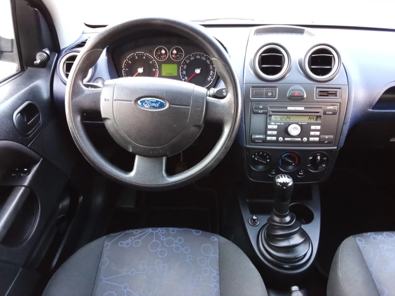 Ford Fiesta 1.3i-69kc. FACELIFT, снимка 9 - Автомобили и джипове - 49012270