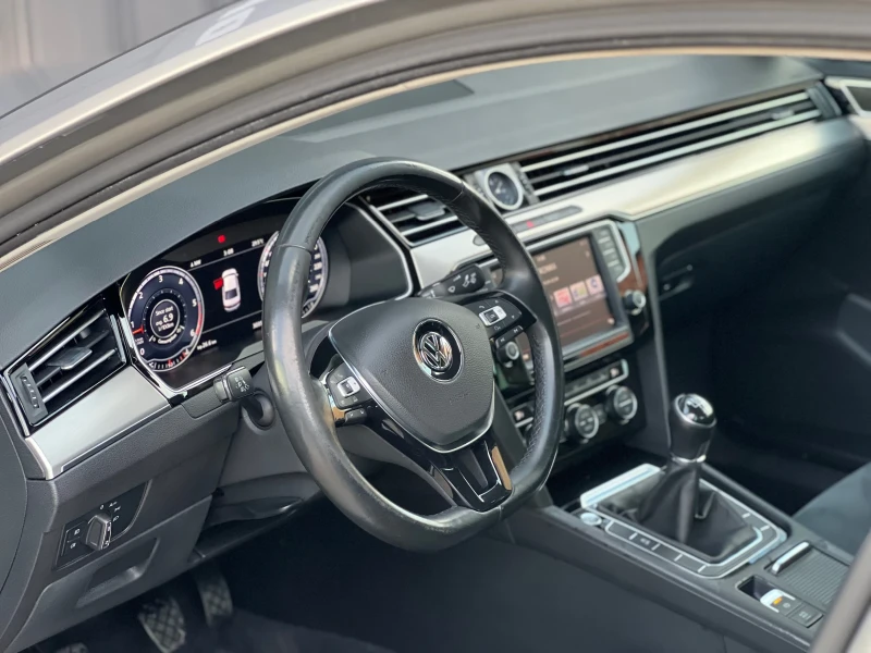 VW Passat 360 CAM MATRIX DIGITAL SIDE ASSIST FRONT ASSIST, снимка 11 - Автомобили и джипове - 51408862