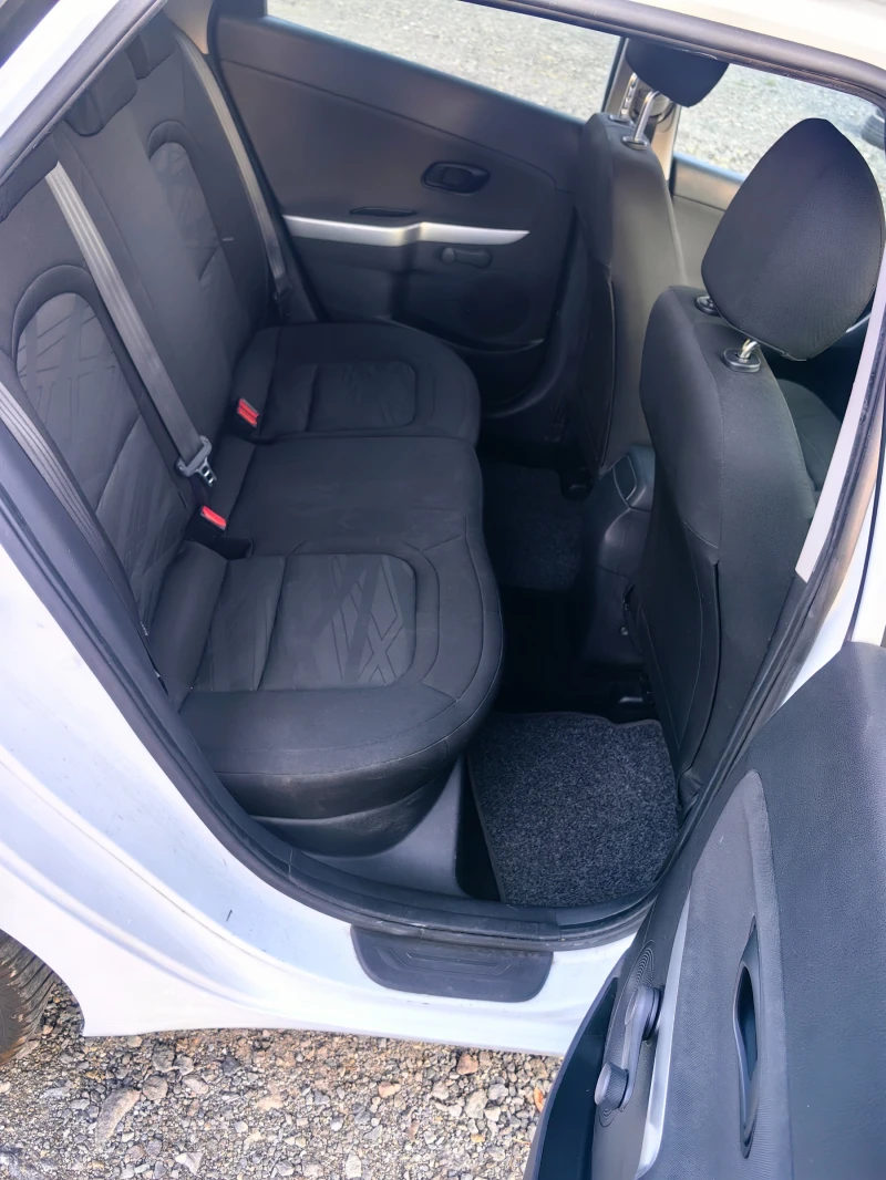 Kia Ceed 1.6 crdi 110 ks, снимка 8 - Автомобили и джипове - 51658531