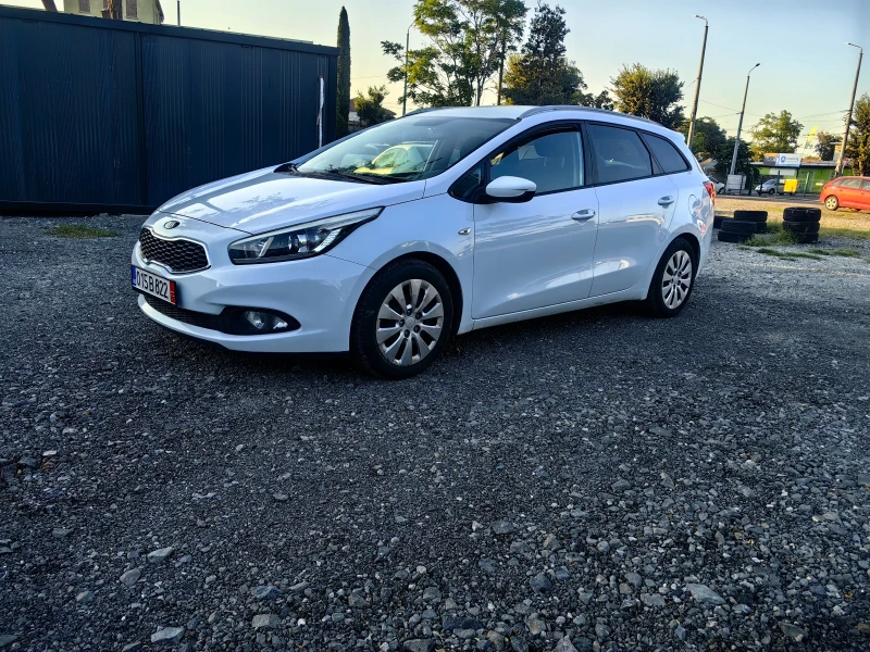 Kia Ceed 1.6 crdi 110 ks, снимка 2 - Автомобили и джипове - 51658531