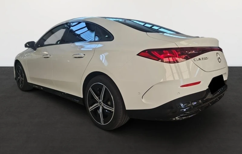 Mercedes-Benz CLA 250 + EQ* AMG* PANO* DISTR* MULTIBEAM* CAM* NIGHT* , снимка 4 - Автомобили и джипове - 52063846