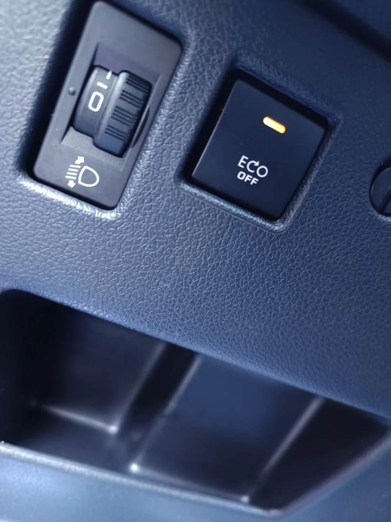 Peugeot 308 1.6 E-HDI, снимка 15 - Автомобили и джипове - 52226135