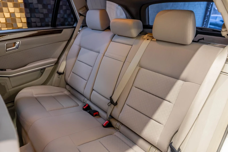 Mercedes-Benz E 350 CDI AUTOMAT, снимка 12 - Автомобили и джипове - 52851191