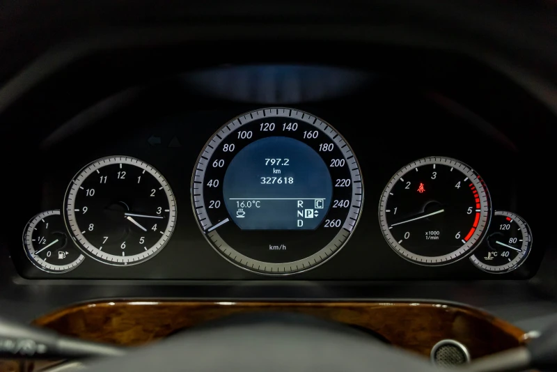 Mercedes-Benz E 350 CDI AUTOMAT, снимка 15 - Автомобили и джипове - 52851191