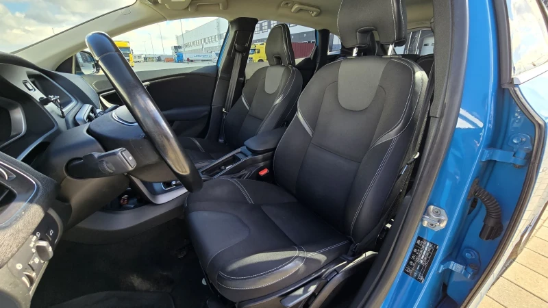 Volvo V40 2.0d 190к.с Automatic Evro 5B, снимка 13 - Автомобили и джипове - 52873224
