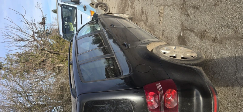 VW Touran 2.0, снимка 2 - Автомобили и джипове - 52953049
