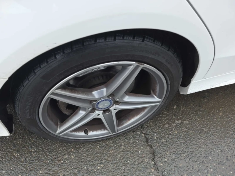 Mercedes-Benz C 300 * CARFAX * ПОДГРЕВ* ШИБИДАХ* + ГУМИ С ДЖАНТИ , снимка 11 - Автомобили и джипове - 53435096