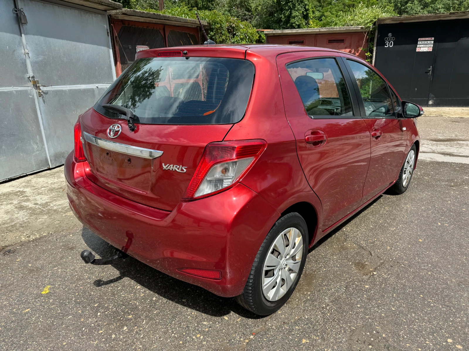 Toyota Yaris 1.3 бензин - изображение 4