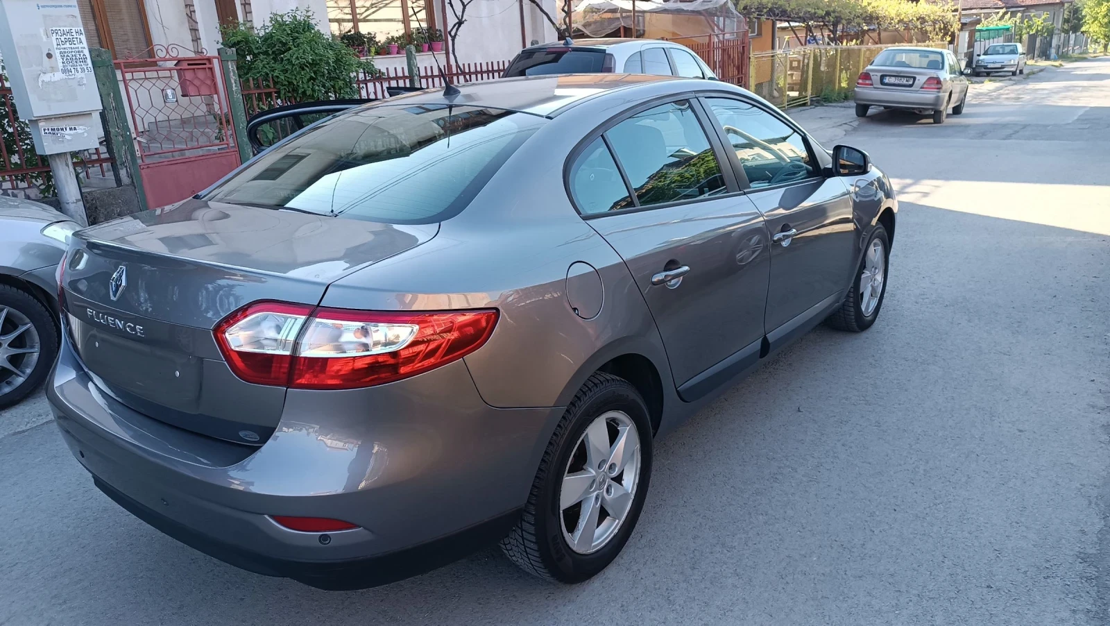 Renault Fluence 1.6 топ състояние  - изображение 8