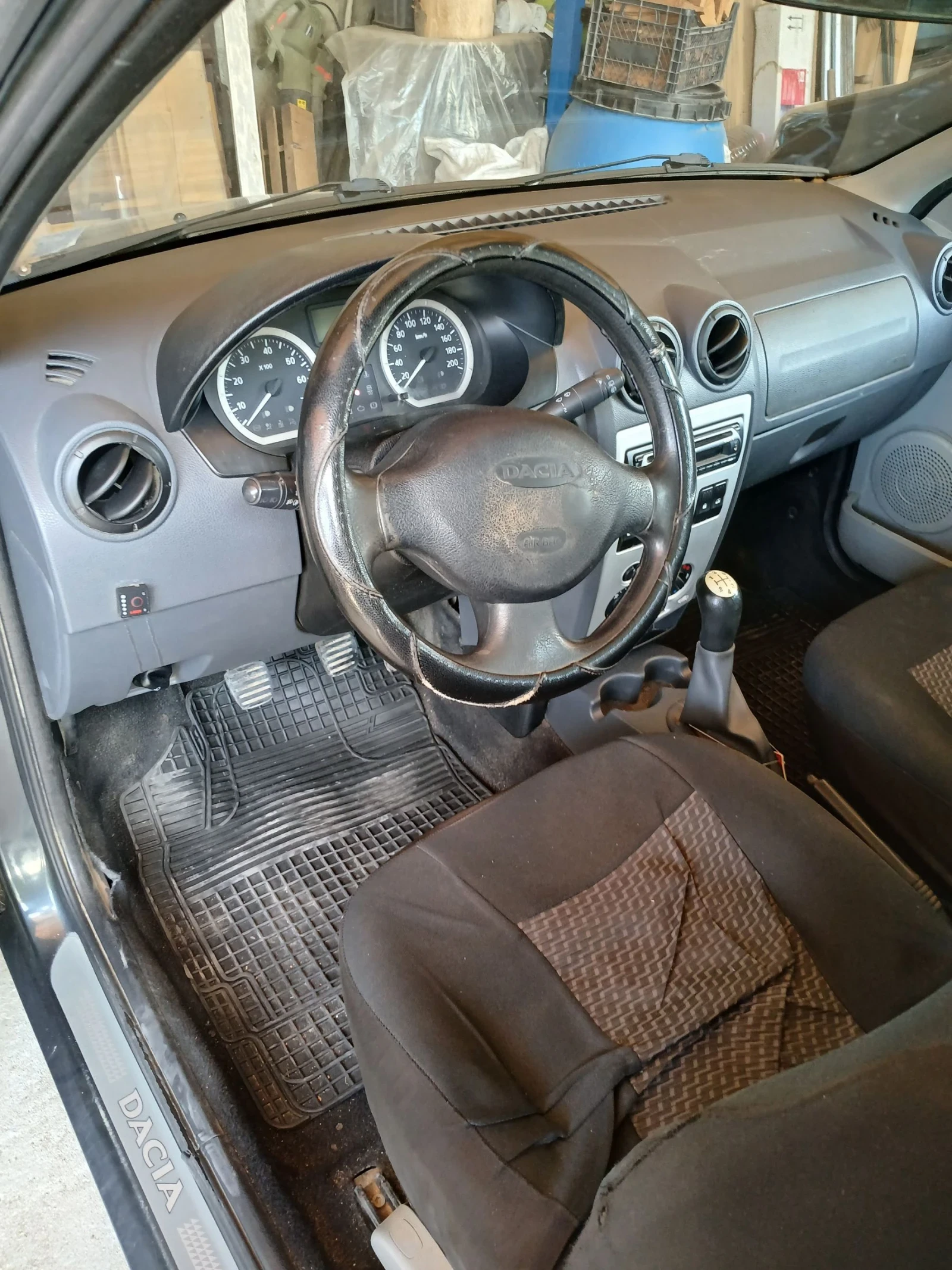 Dacia Logan 1.6 - изображение 5