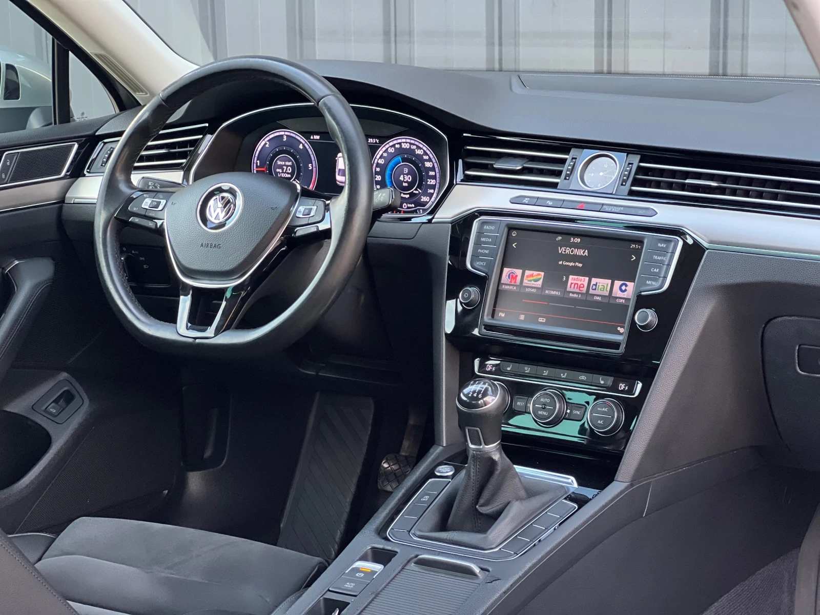 VW Passat 360 CAM MATRIX DIGITAL SIDE ASSIST FRONT ASSIST | Mobile.bg — изображение 12