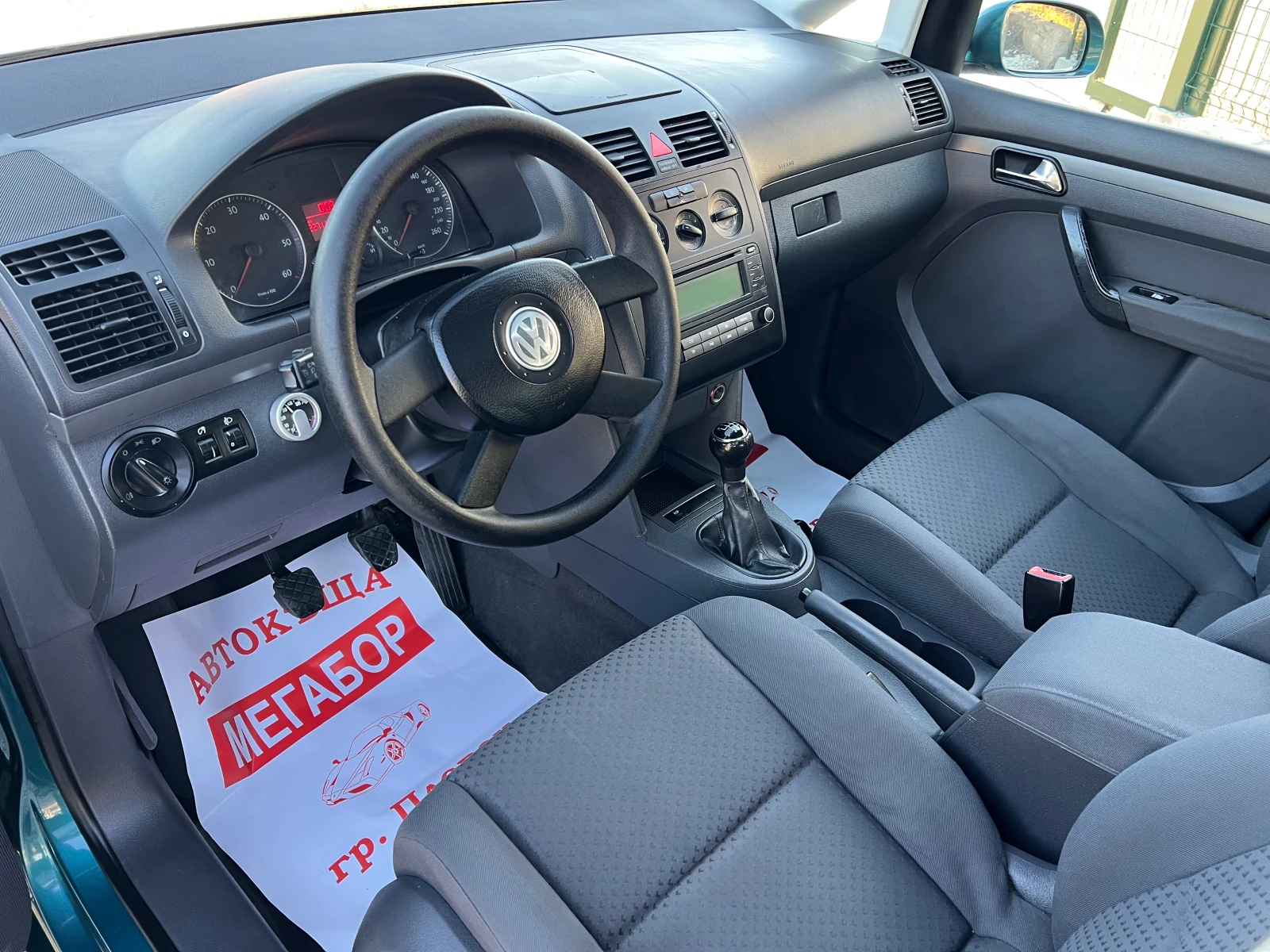 VW Touran 1.9TDi/105p.s-7 mesten - изображение 9