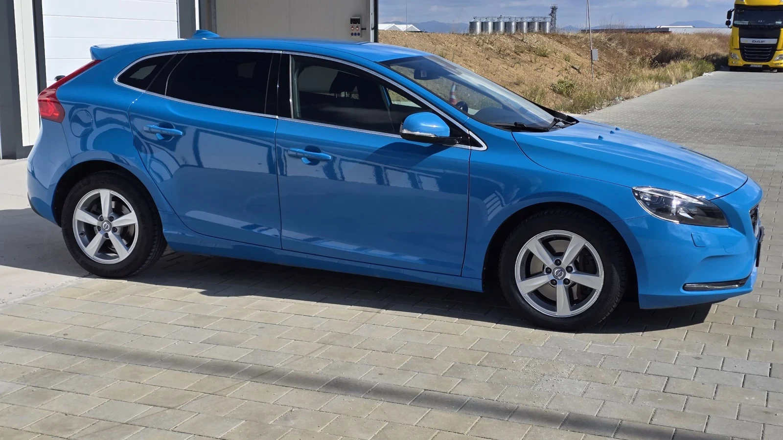 Volvo V40 2.0d 190к.с Automatic Evro 5B - изображение 4