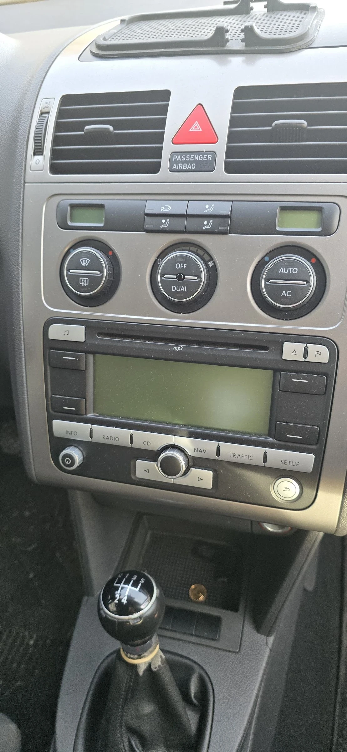 VW Touran 2.0 - изображение 7