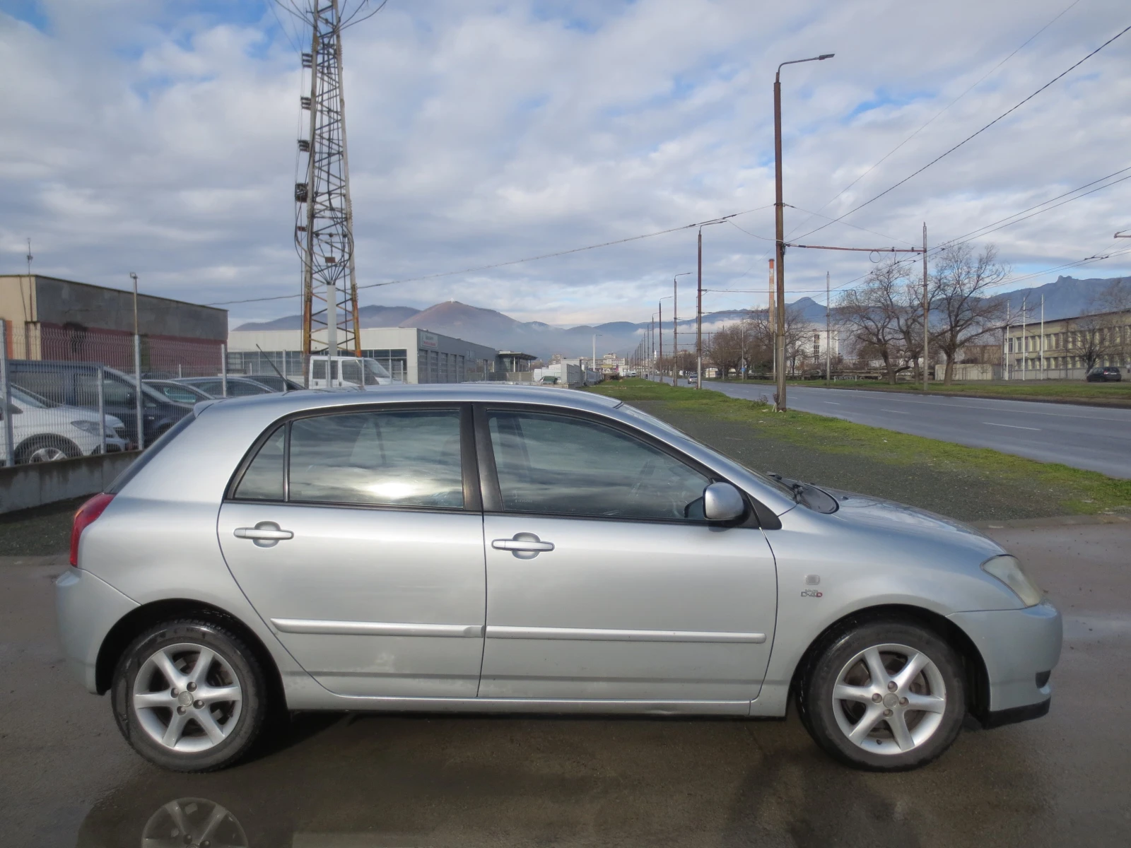 Toyota Corolla 2.0 D-4D  - изображение 4