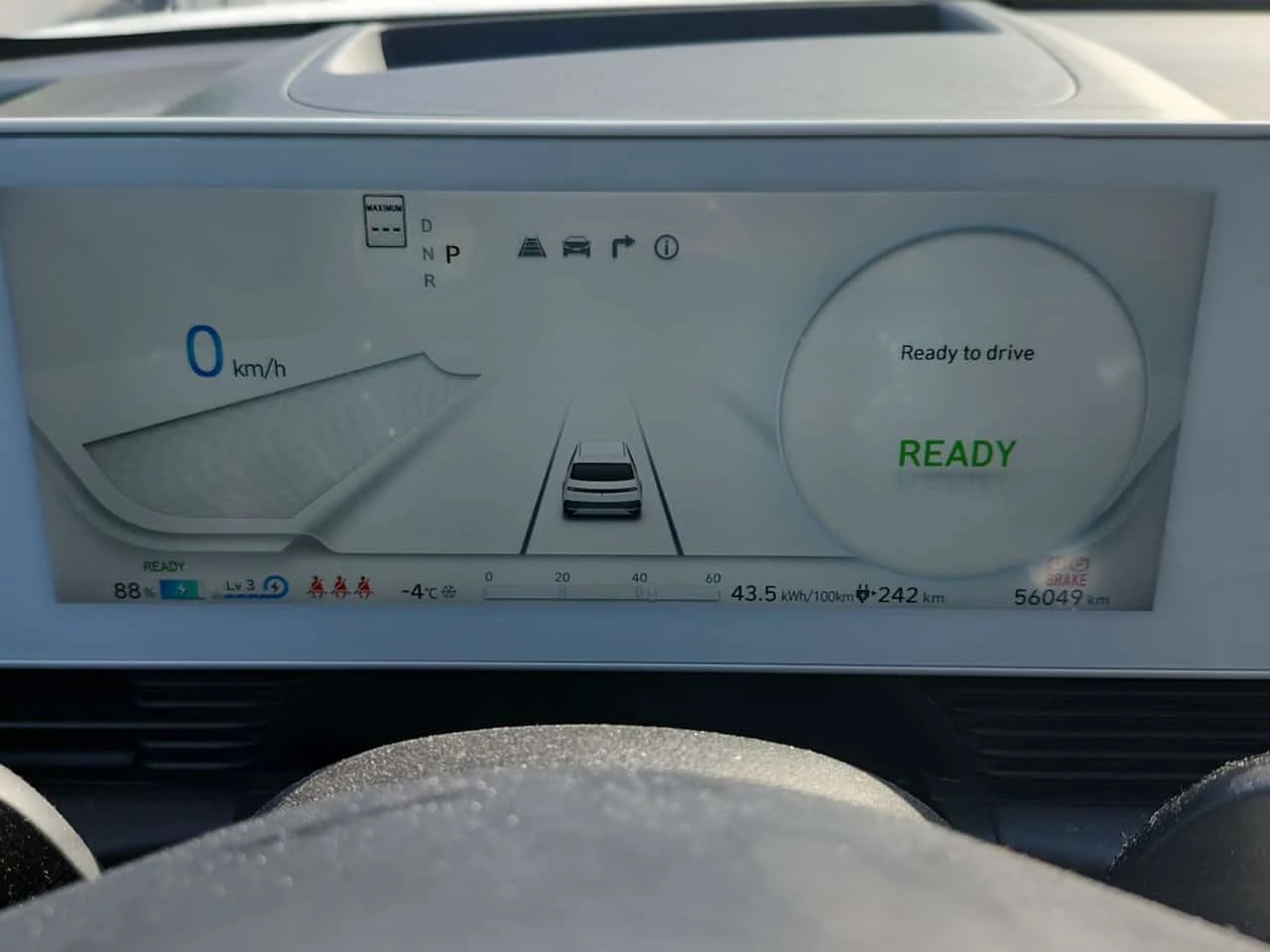 Hyundai Ioniq 5 4D UTILITY PREFERRED 4LR * PANORAMA* CARFAX *  - изображение 9