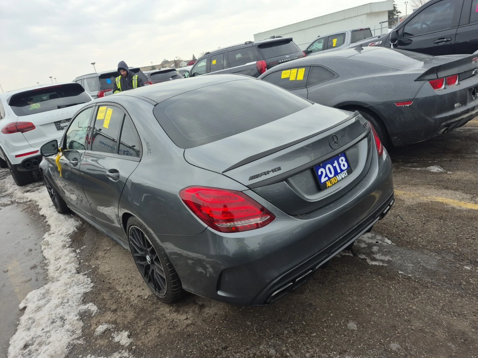 Mercedes-Benz C 63 AMG S * * CARFAX * * АВТО КРЕДИТ * * , снимка 4 - Автомобили и джипове - 53727990