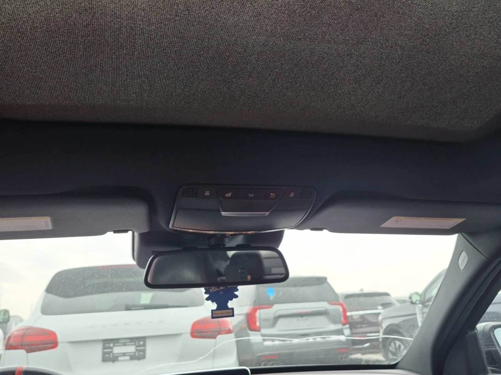 Mercedes-Benz C 63 AMG S * * CARFAX * * АВТО КРЕДИТ * * , снимка 11 - Автомобили и джипове - 53727990