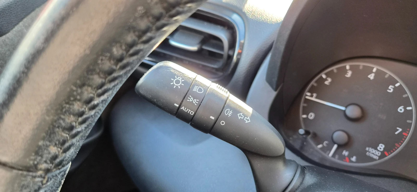 Toyota Auris ГАРАНЦИЯ 05.2031г., снимка 16 - Автомобили и джипове - 53854289