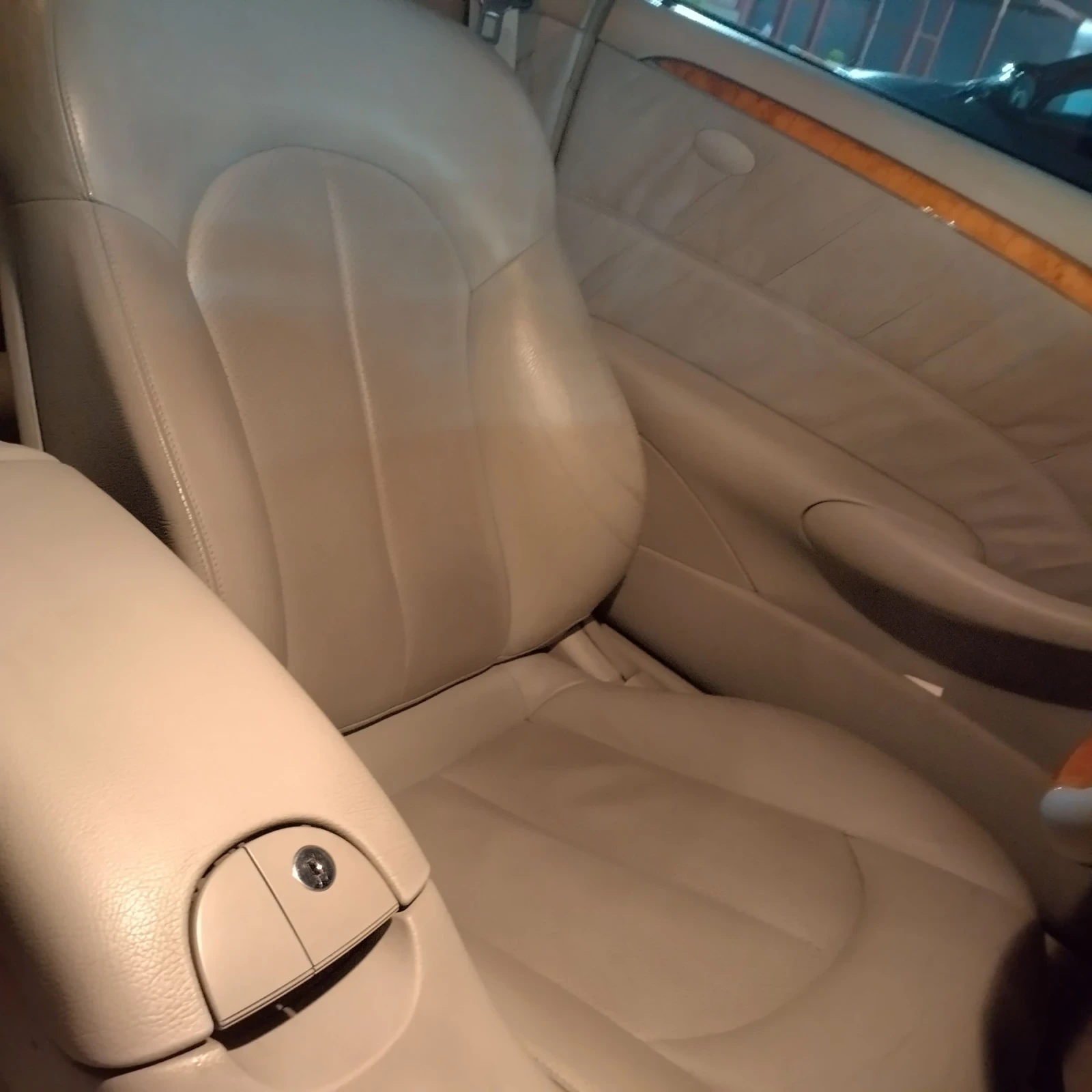 Mercedes-Benz CLK 320 v6 AGU, снимка 11 - Автомобили и джипове - 53867156