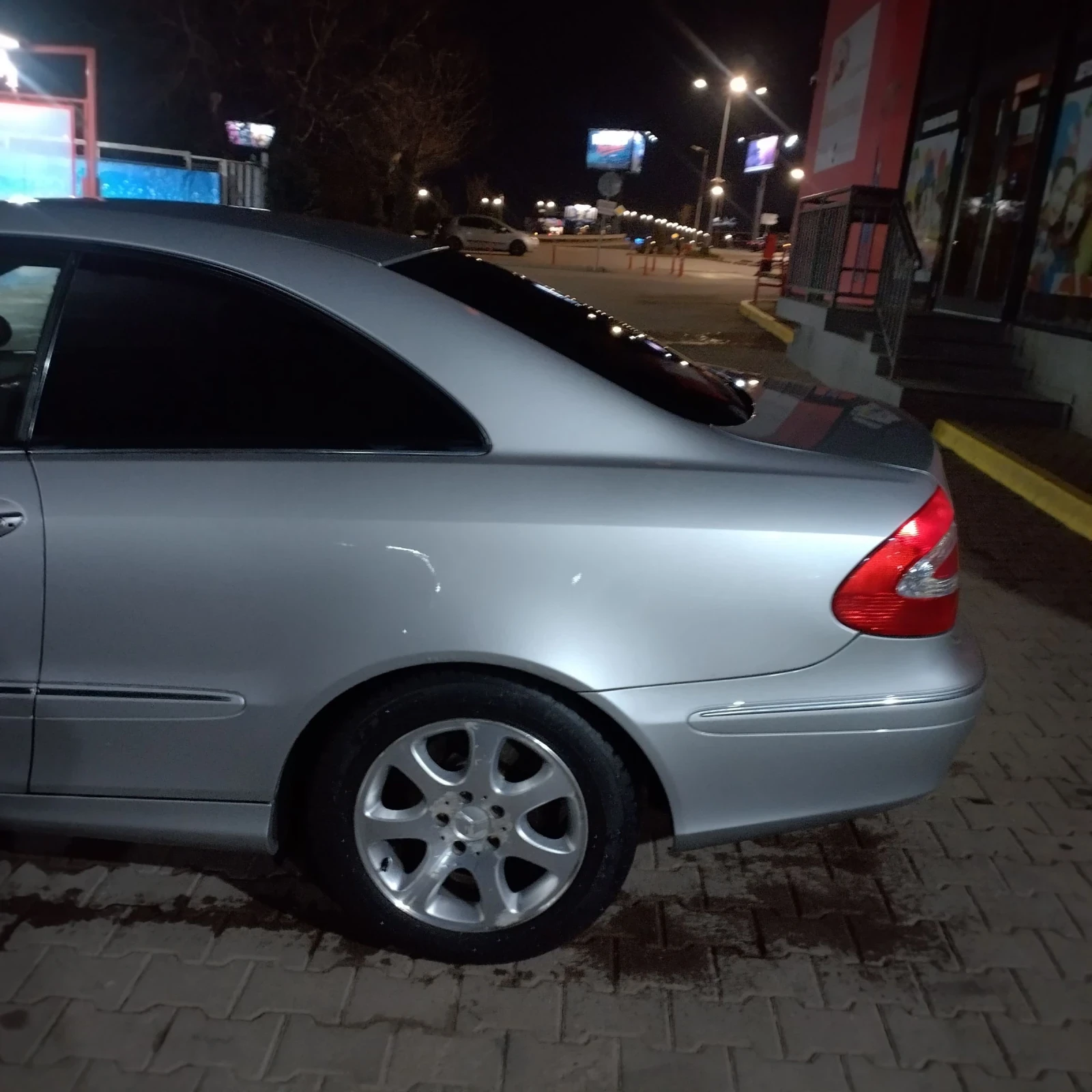 Mercedes-Benz CLK 320 v6 AGU, снимка 15 - Автомобили и джипове - 53867156