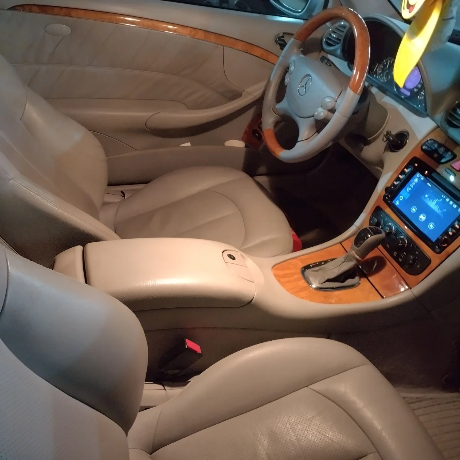 Mercedes-Benz CLK 320 v6 AGU, снимка 12 - Автомобили и джипове - 53867156