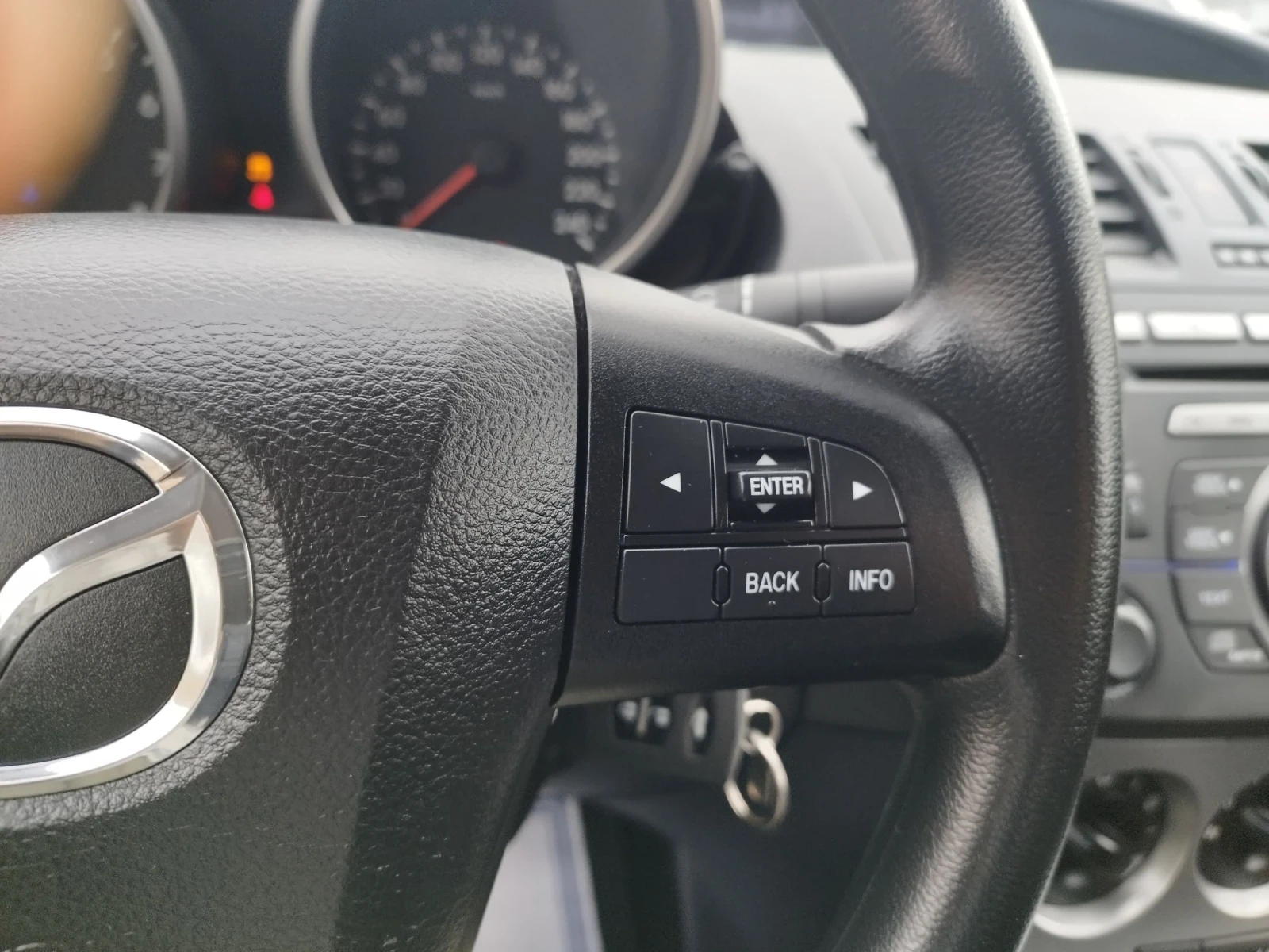 Mazda 3 1.6I | Mobile.bg � ����������� 11