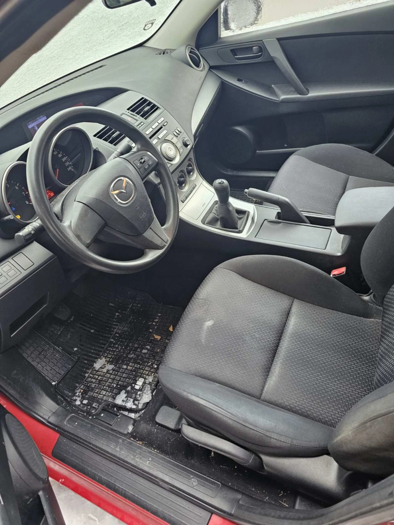 Mazda 3 1.6I, снимка 7 - Автомобили и джипове - 53913868