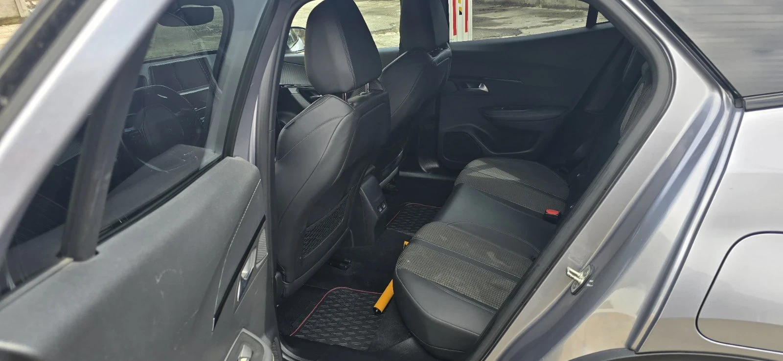 Peugeot 2008 1.5HDI GT LINE, снимка 3 - Автомобили и джипове - 54099331