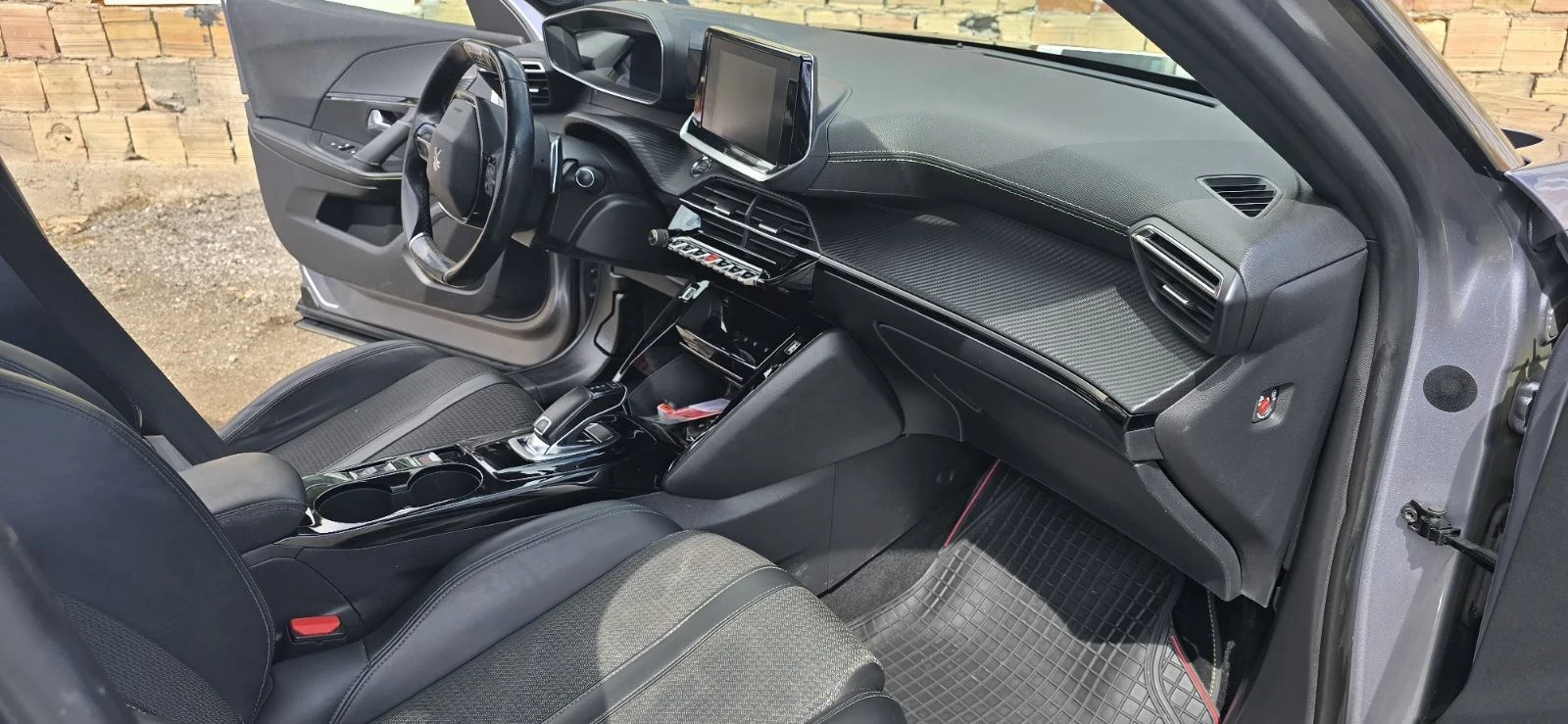 Peugeot 2008 1.5HDI GT LINE, снимка 10 - Автомобили и джипове - 54099331