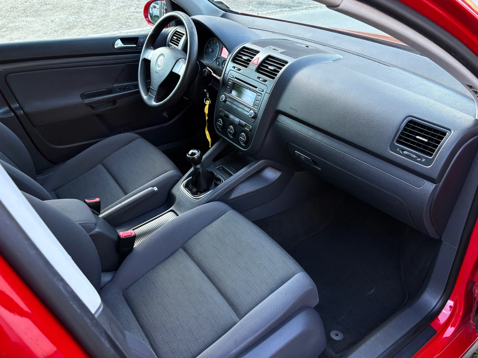 VW Golf 1.4i. Климатроник* Парктроници* 181 000км* , снимка 8 - Автомобили и джипове - 54139998