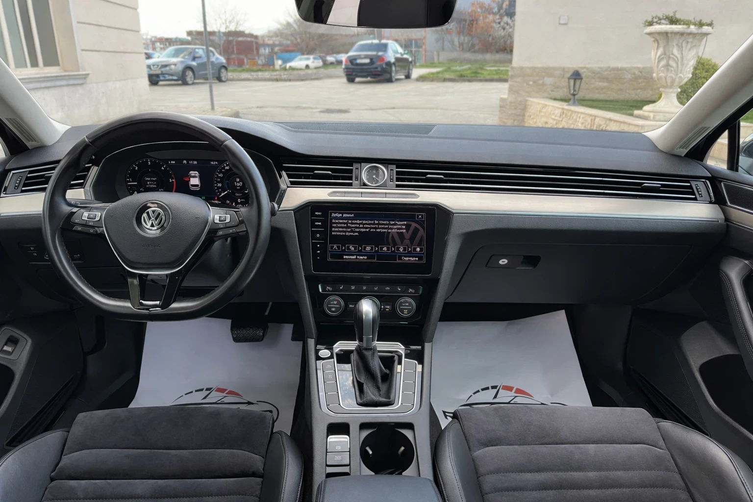 VW Passat HIGHLINE::DIGITAL::DSG::DISTRONIK::ALCANTARA::, снимка 7 - Автомобили и джипове - 54156329