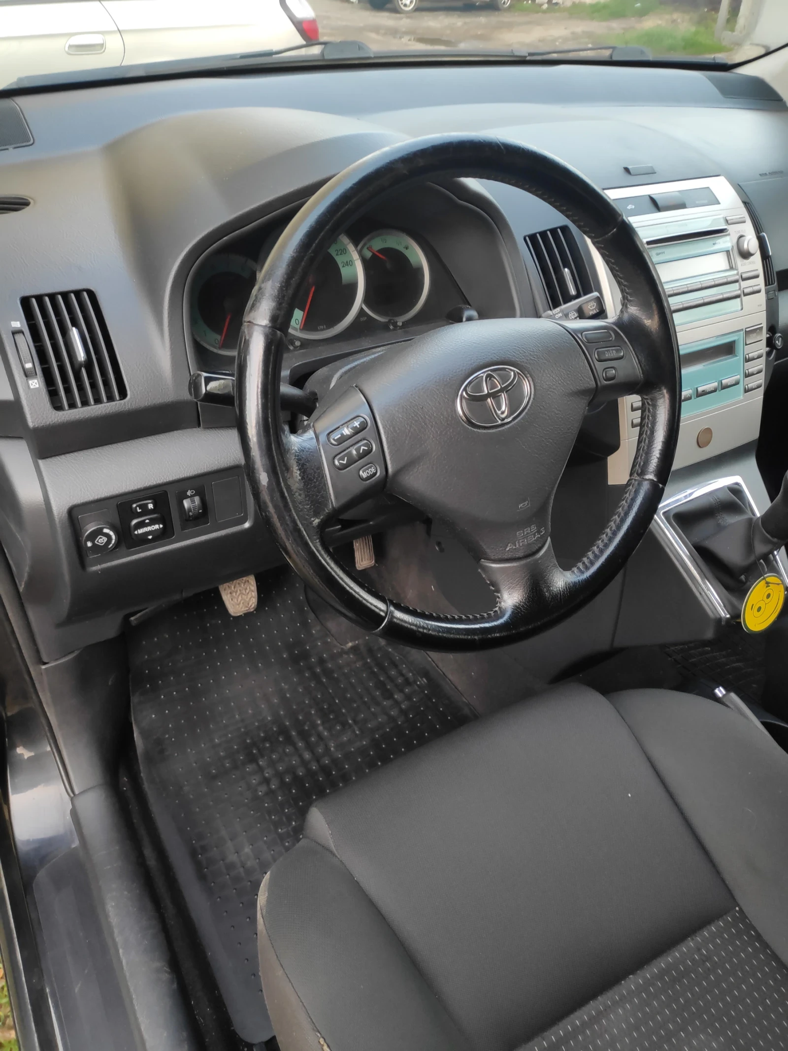 Toyota Corolla verso, снимка 10 - Автомобили и джипове - 54179046