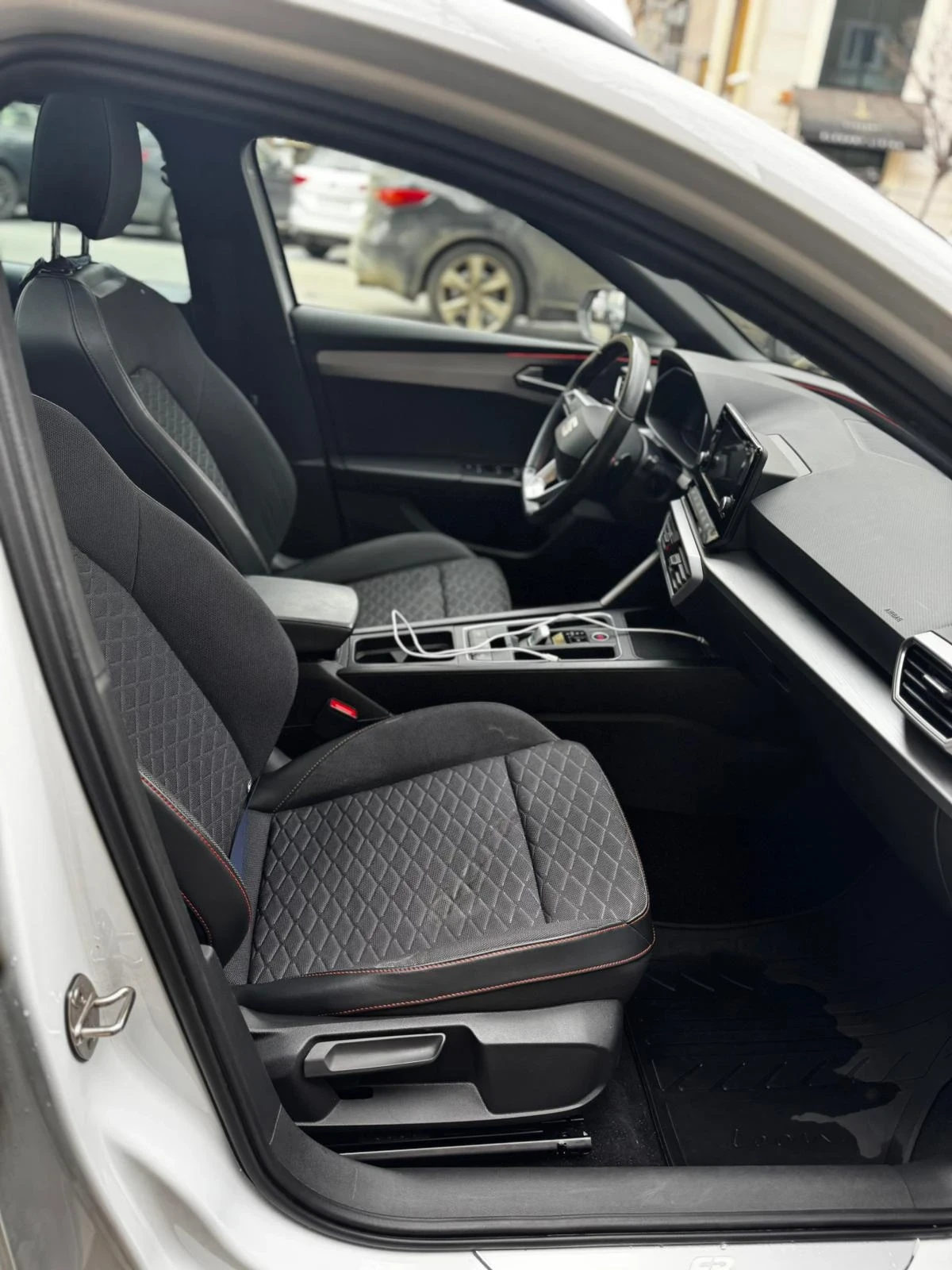 Seat Leon FR, снимка 6 - Автомобили и джипове - 54196220