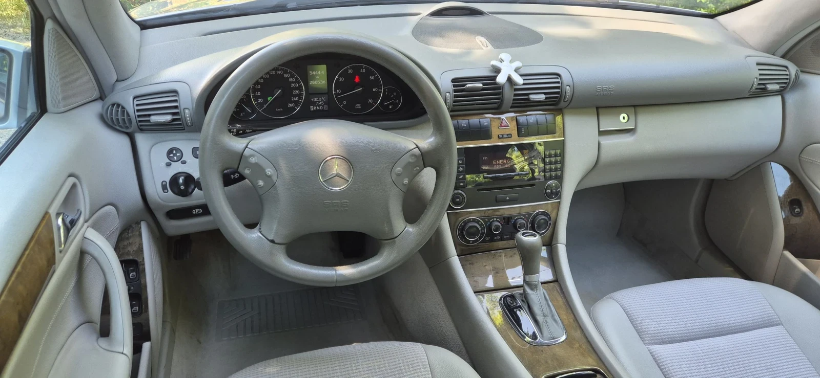 Mercedes-Benz C 230 2.5-204кс.АВТОМАТ, снимка 13 - Автомобили и джипове - 54947320