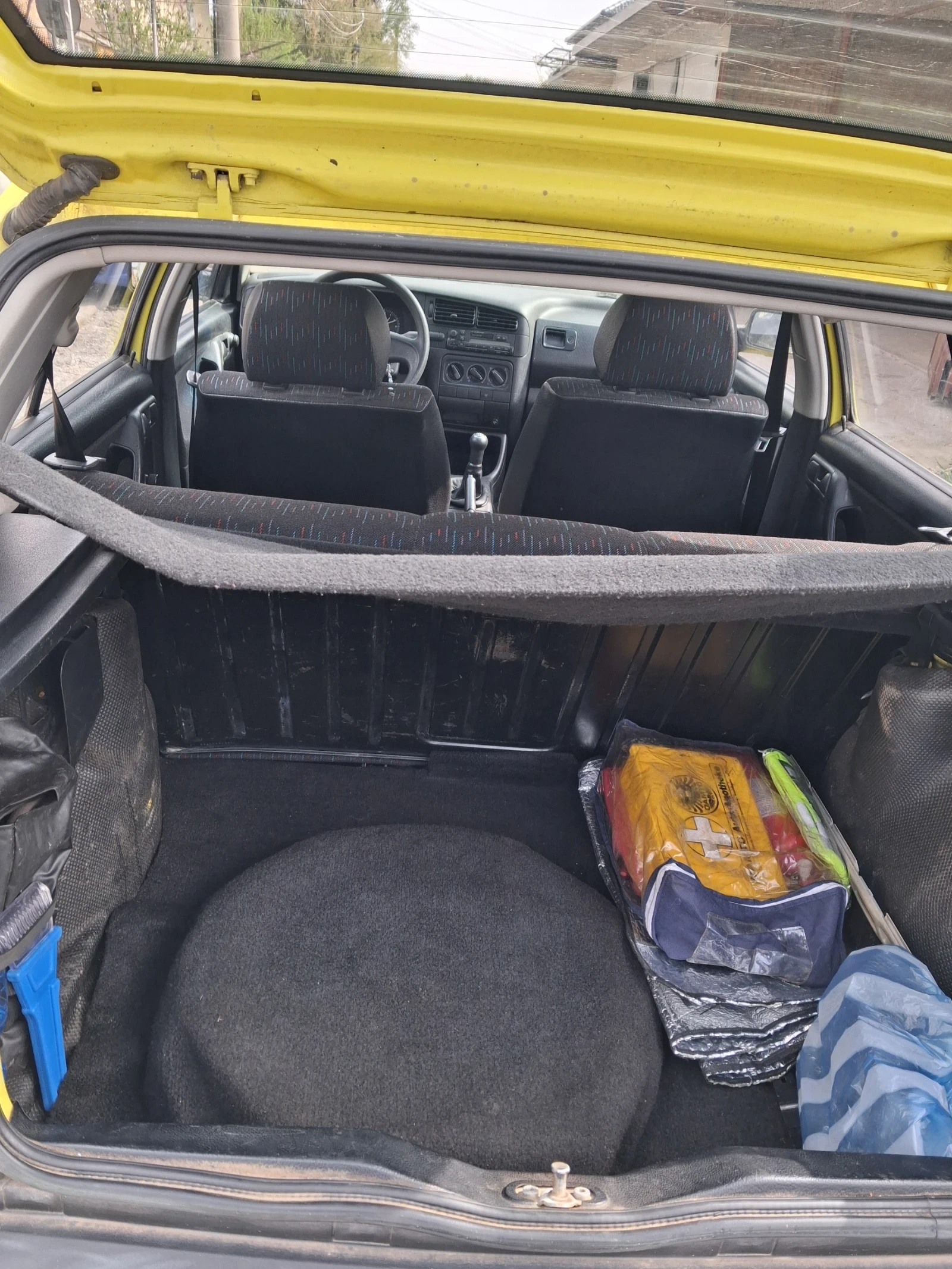VW Golf 1.9TD, снимка 6 - Автомобили и джипове - 55229857