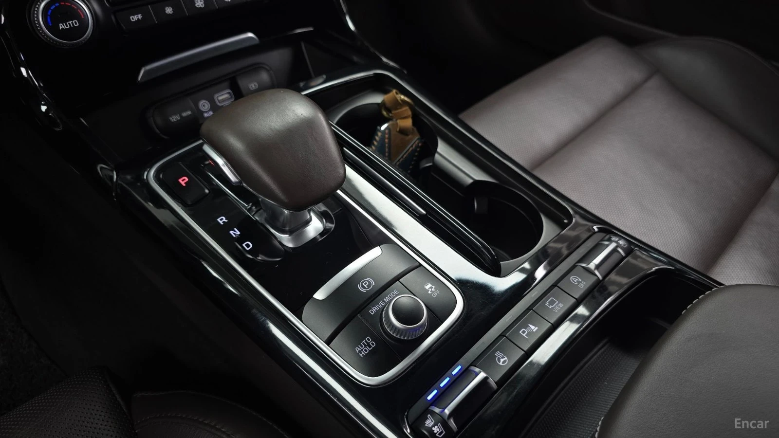 Kia Stinger 2.2* PLATINUM* ОБДУХВАНЕ* ПОДГРЕВ* 4 ПОДГРЕВА* CAM, снимка 9 - Автомобили и джипове - 55639001