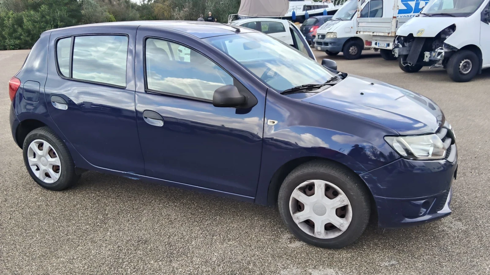 Dacia Sandero 1.2 Бензин Газ, снимка 2 - Автомобили и джипове - 56496212