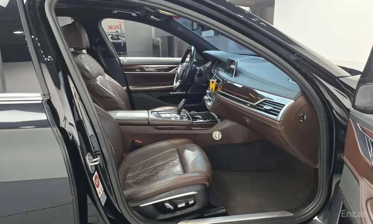 BMW 730, снимка 10 - Автомобили и джипове - 56684711