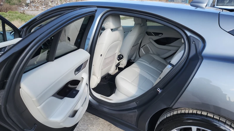 Jaguar I-Pace First Edition най-високо ниво, вс екстри, снимка 8 - Автомобили и джипове - 53353331