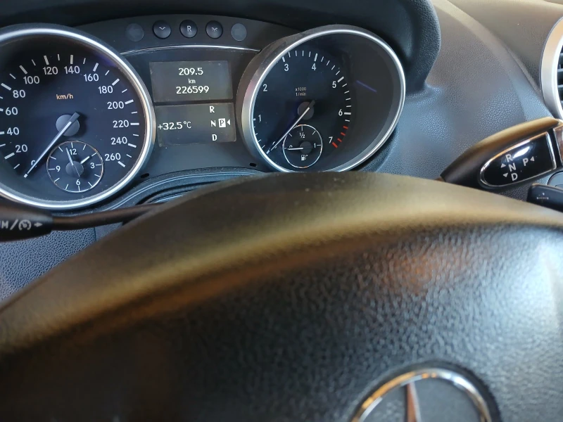 Mercedes-Benz ML 350, снимка 7 - Автомобили и джипове - 52864253