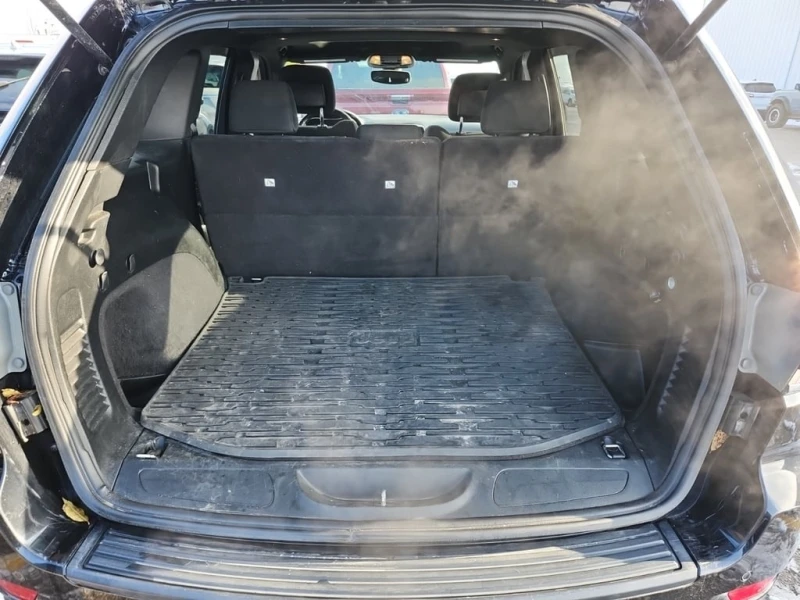 Jeep Grand cherokee * LAREDO * CARFAX * БЕЗ ПЪРВОНАЧАЛНА ВНОСКА, снимка 13 - Автомобили и джипове - 52639771