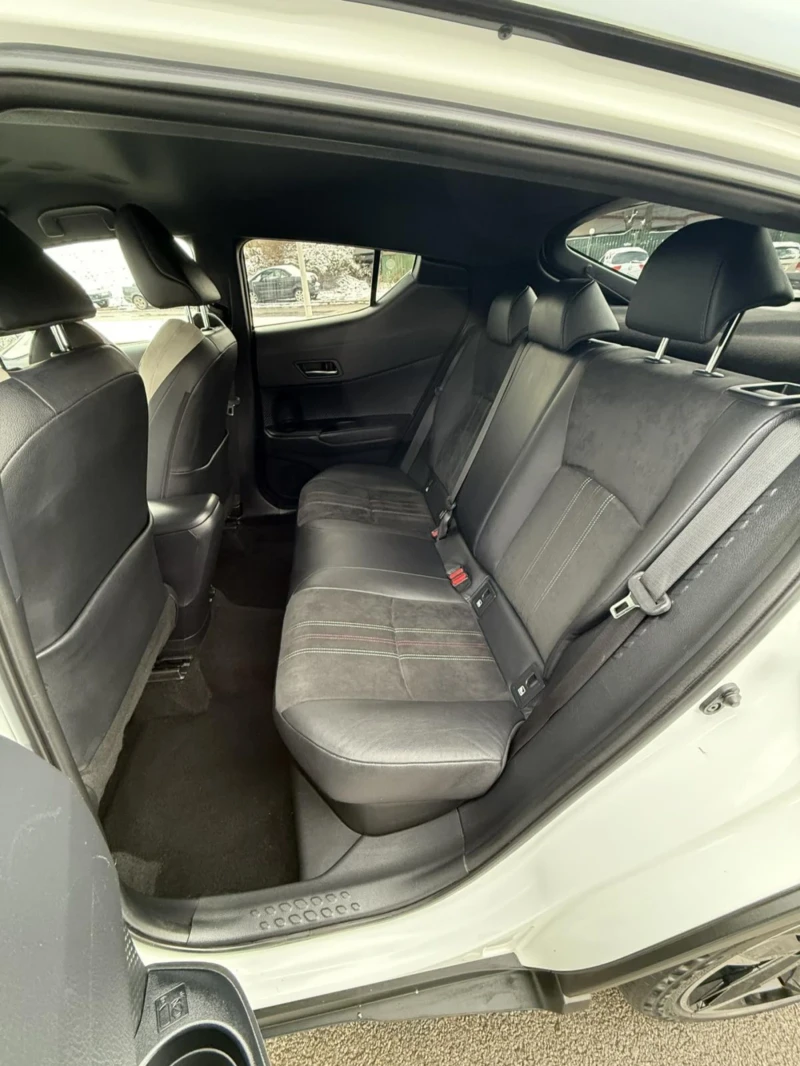 Toyota C-HR GR SPORT 35 000КМ НОВА, снимка 15 - Автомобили и джипове - 53335040