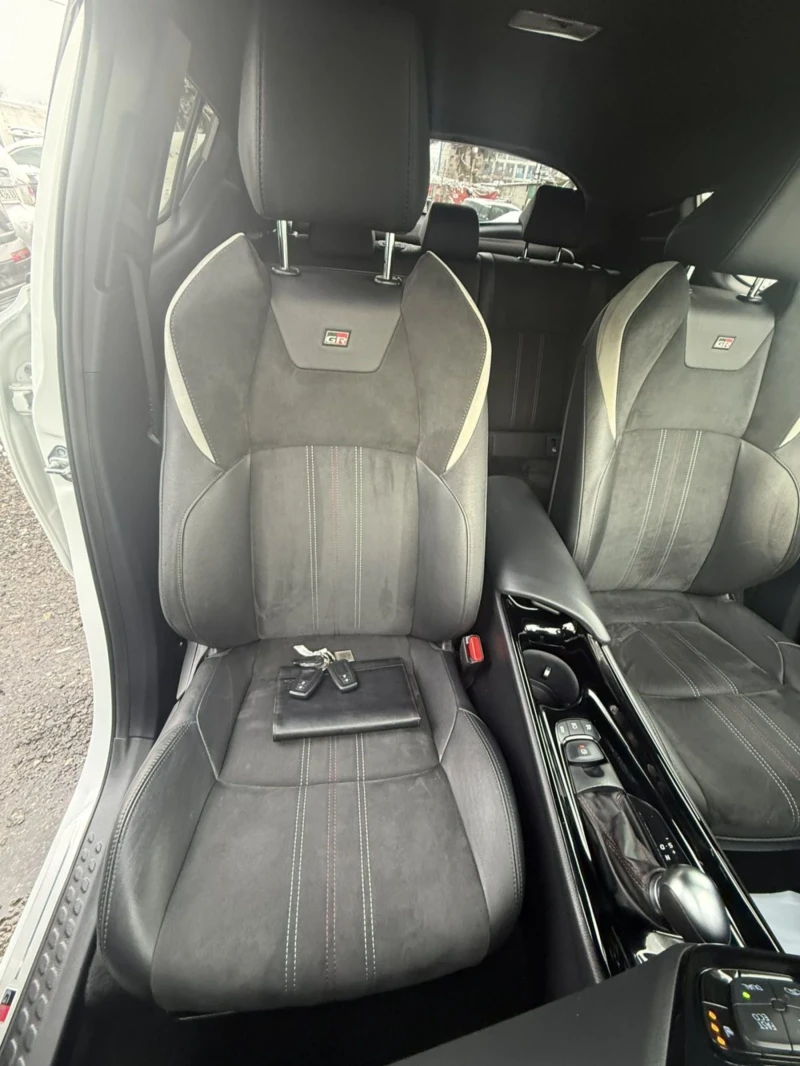 Toyota C-HR GR SPORT 35 000КМ НОВА, снимка 13 - Автомобили и джипове - 53335040