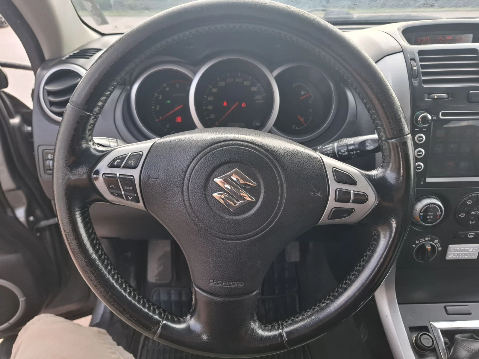 Suzuki Grand vitara Limited edition - изображение 8