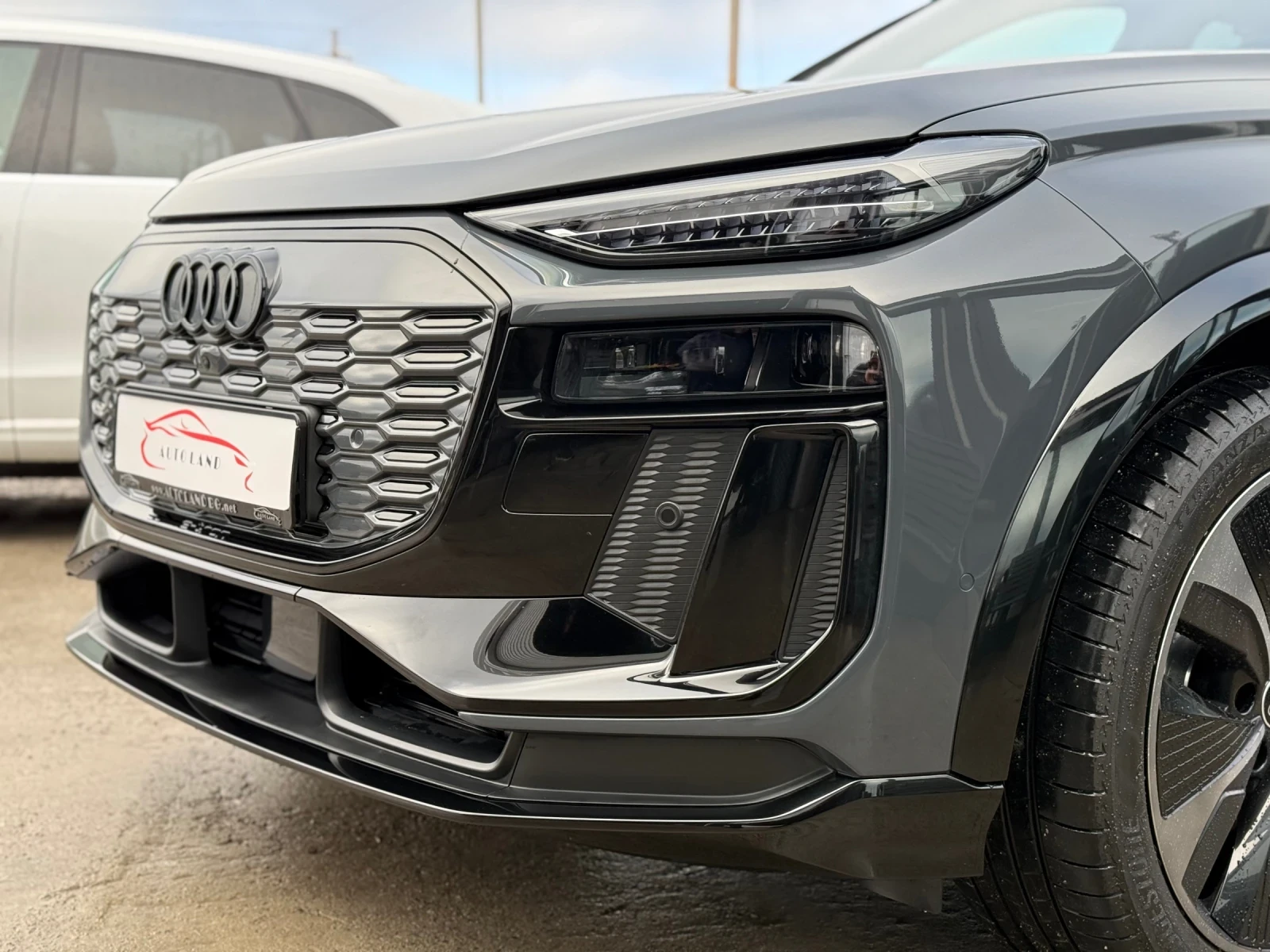 Audi Q6 SQ6 E-TRON/LED/NAVI/PANO/360/СОБСТВЕН ЛИЗИНГ - изображение 4