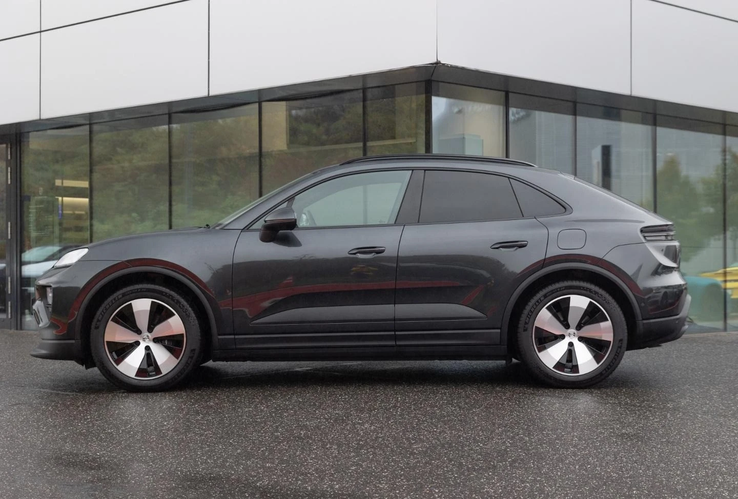 Porsche Macan 4 ELECTRIC/LED-MATRIX/PANO/BOSE/360/MEMORY/ - изображение 5