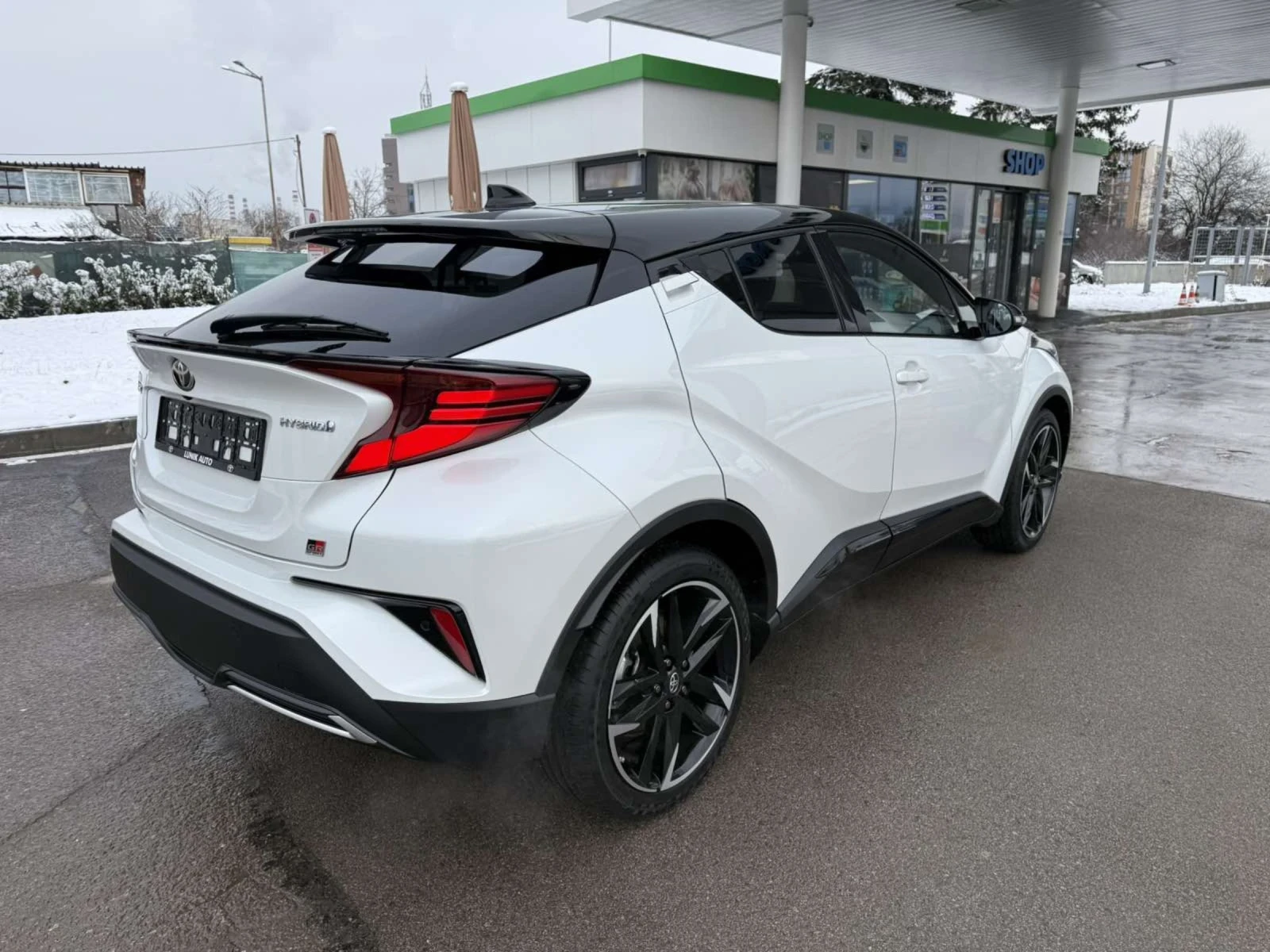 Toyota C-HR GR SPORT 35 000�� ���� | Mobile.bg � ����������� 4