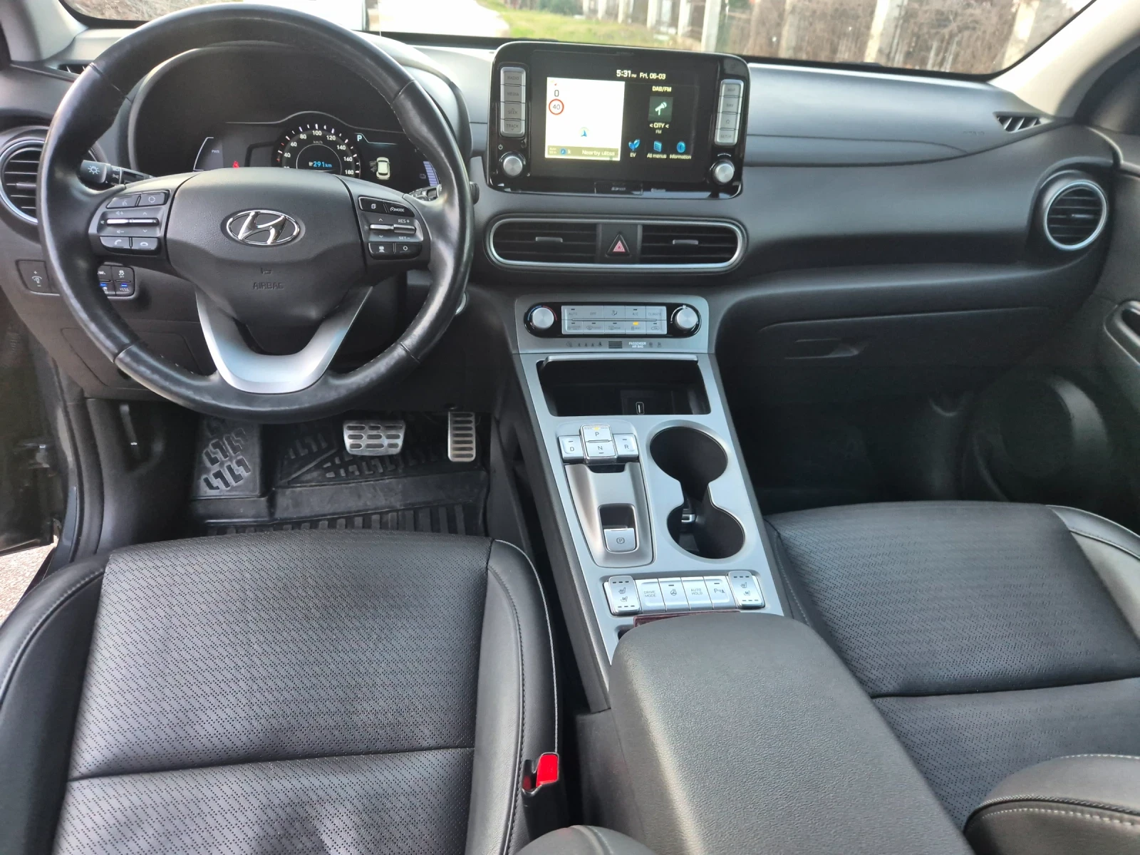 Hyundai Kona 64 kWh/ Premium/204кс, снимка 11 - Автомобили и джипове - 53786746