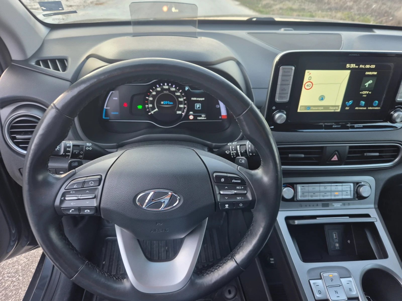 Hyundai Kona 64 kWh/ Premium/204кс, снимка 14 - Автомобили и джипове - 53786746